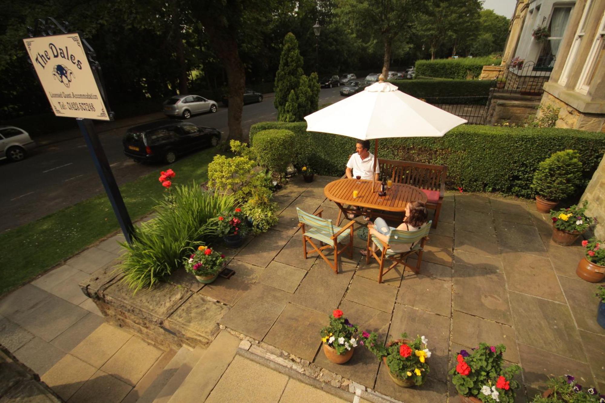 The Dales Bed & Breakfast Harrogate Exterior photo